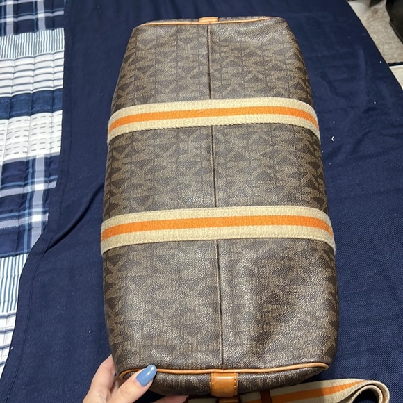 Michael Michael Kors Medium Duffle Bag - Picture 6 of 17